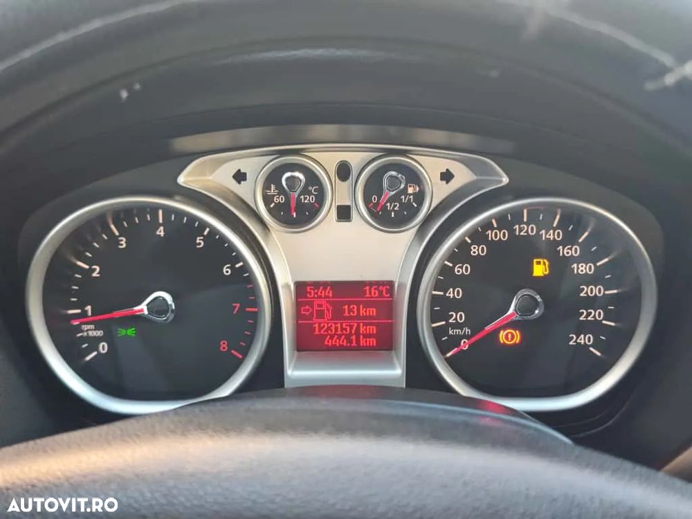 Ford Focus 1.6 Ti-VCT Trend - 21