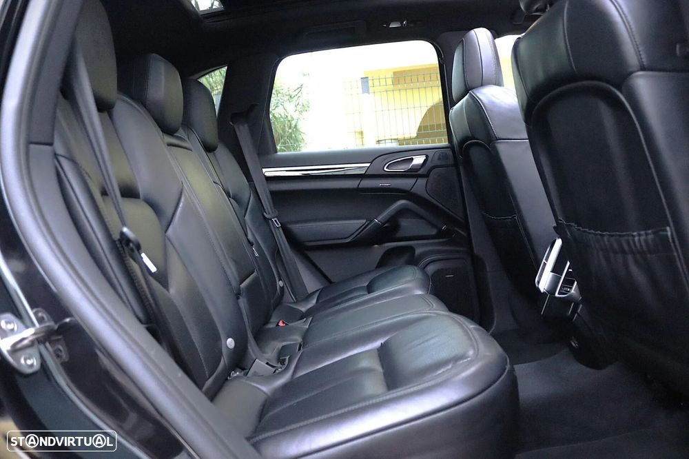 Porsche Cayenne S E-Hybrid - 31