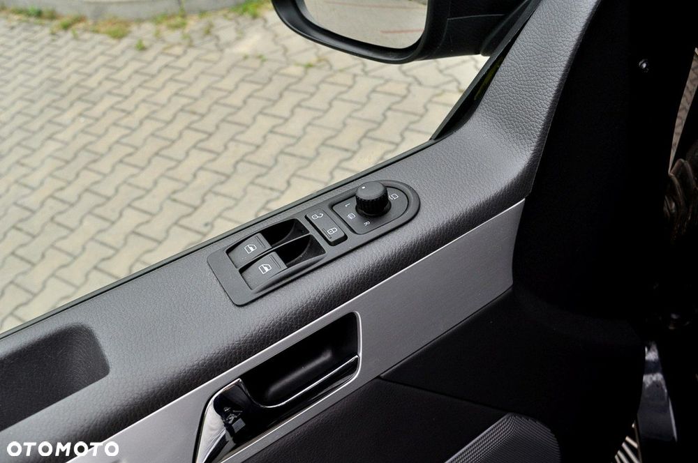 Volkswagen Multivan - 28