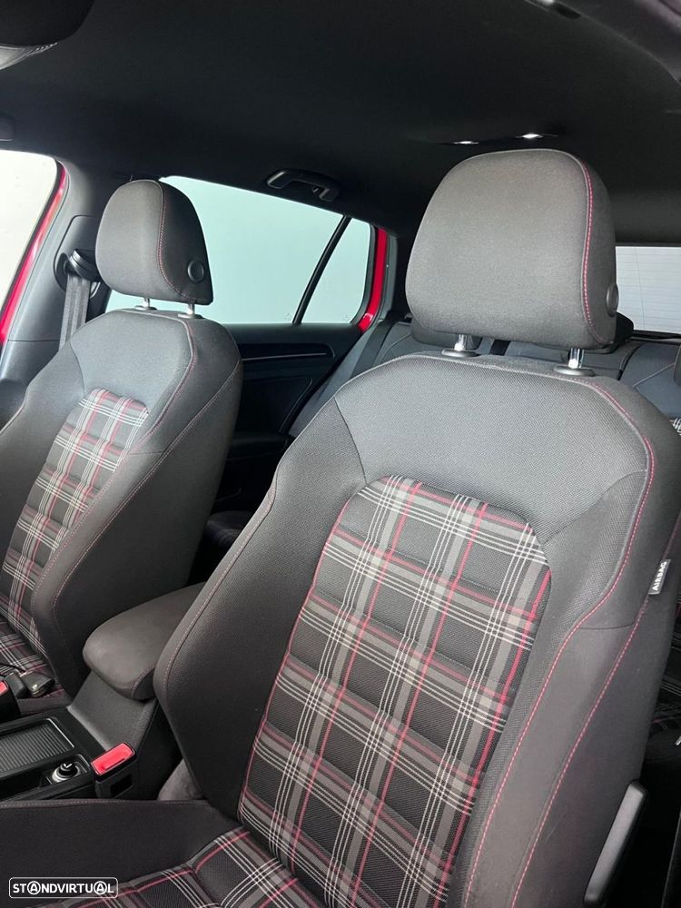 VW Golf GTI BlueMotion DSG - 18