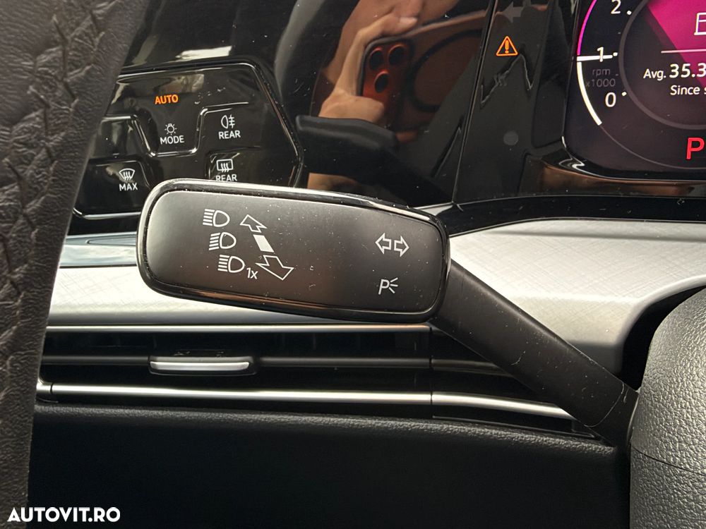 Volkswagen Golf - 18