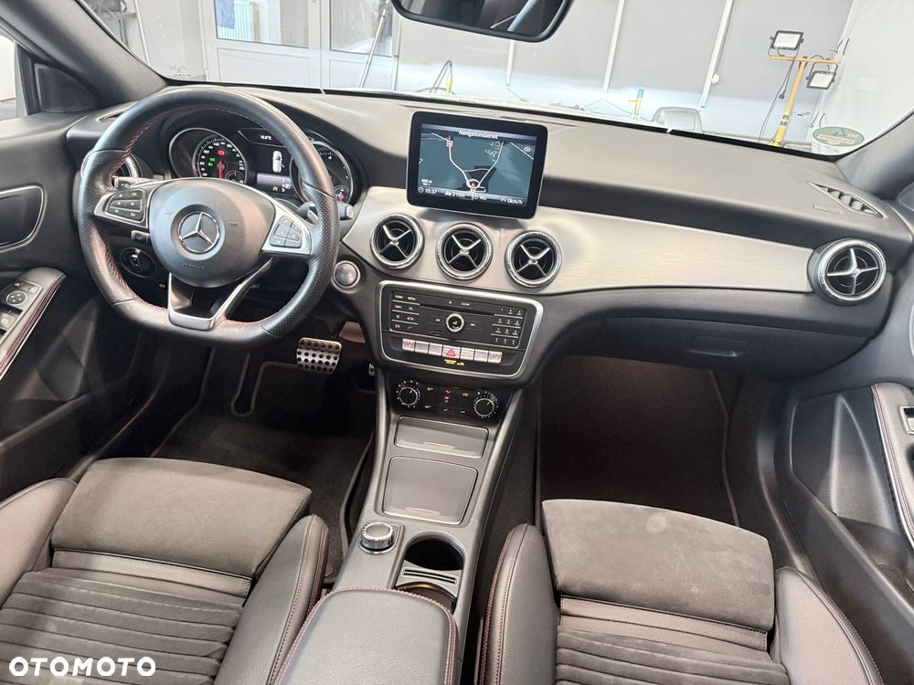 Mercedes-Benz CLA 200 d 7G-DCT AMG Line - 14