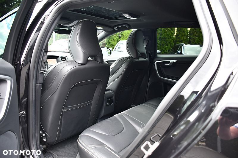 Volvo V60 D4 Geartronic RDesign - 20