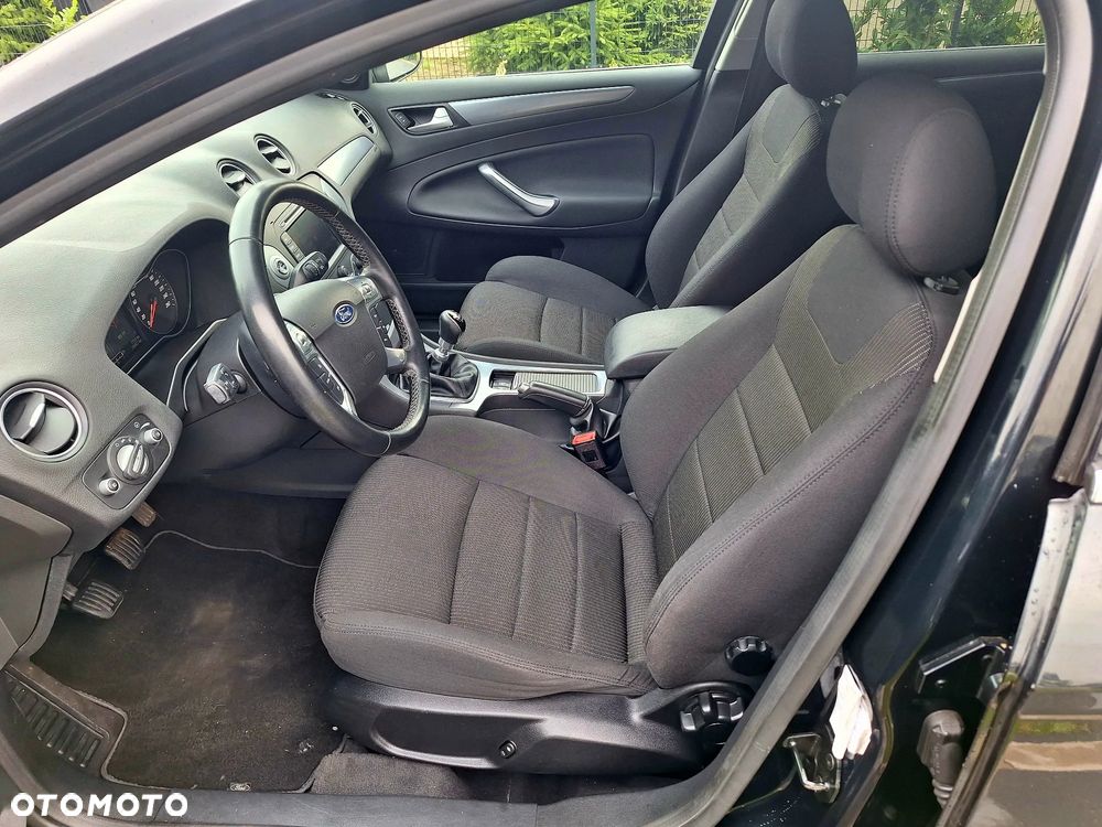 Ford Mondeo 2.0 TDCi Titanium X - 13