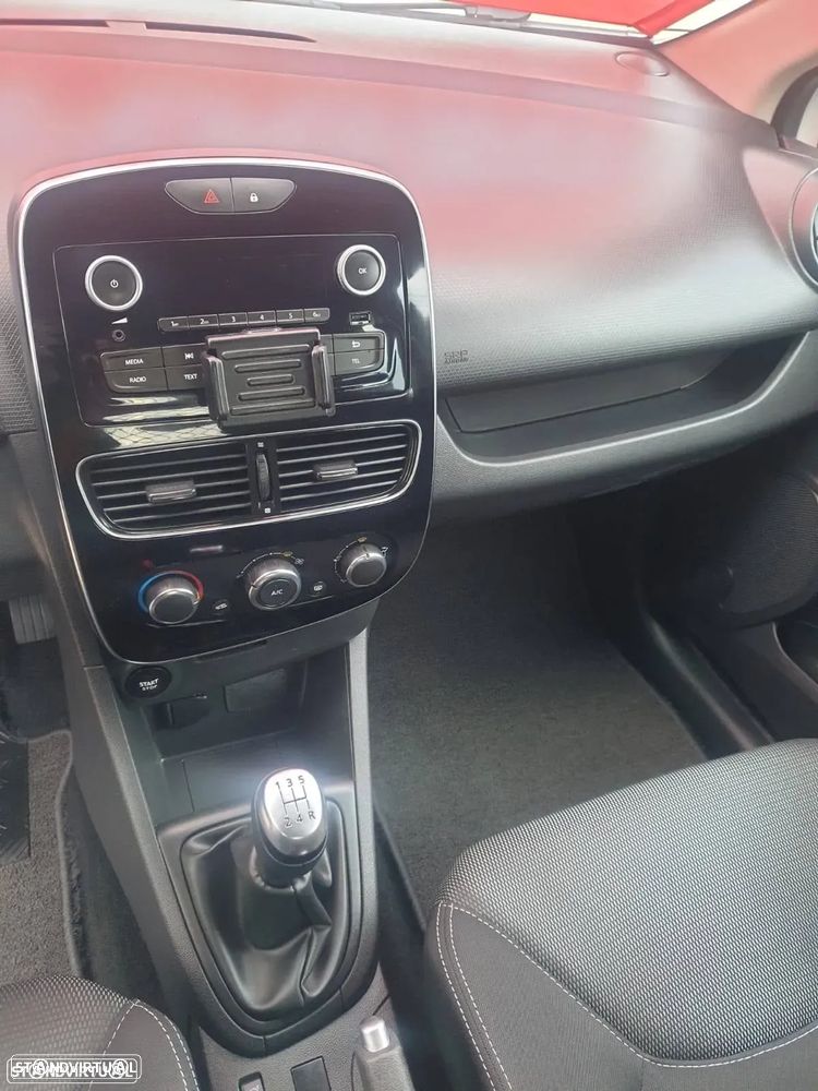 Renault Clio Zen Iva Dedutível - 10