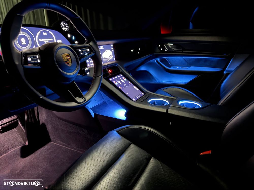 Porsche Taycan 4 - 44