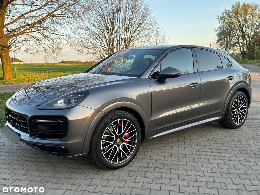 Porsche Cayenne Coupe GTS - 3