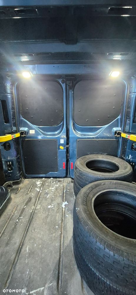 Ford Transit Custom - 12