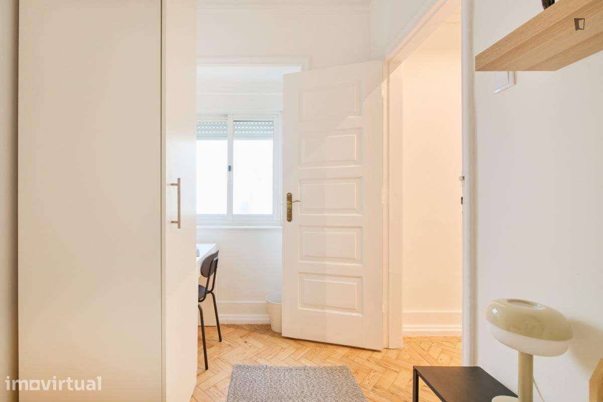 Quarto - localizado em Entrecampos Lisbon - Grande imagem: 5/37