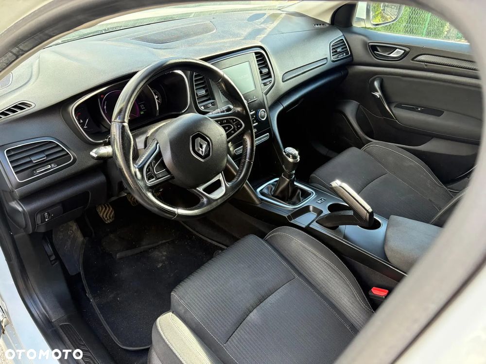 Renault Megane 1.5 Blue dCi Intens - 17