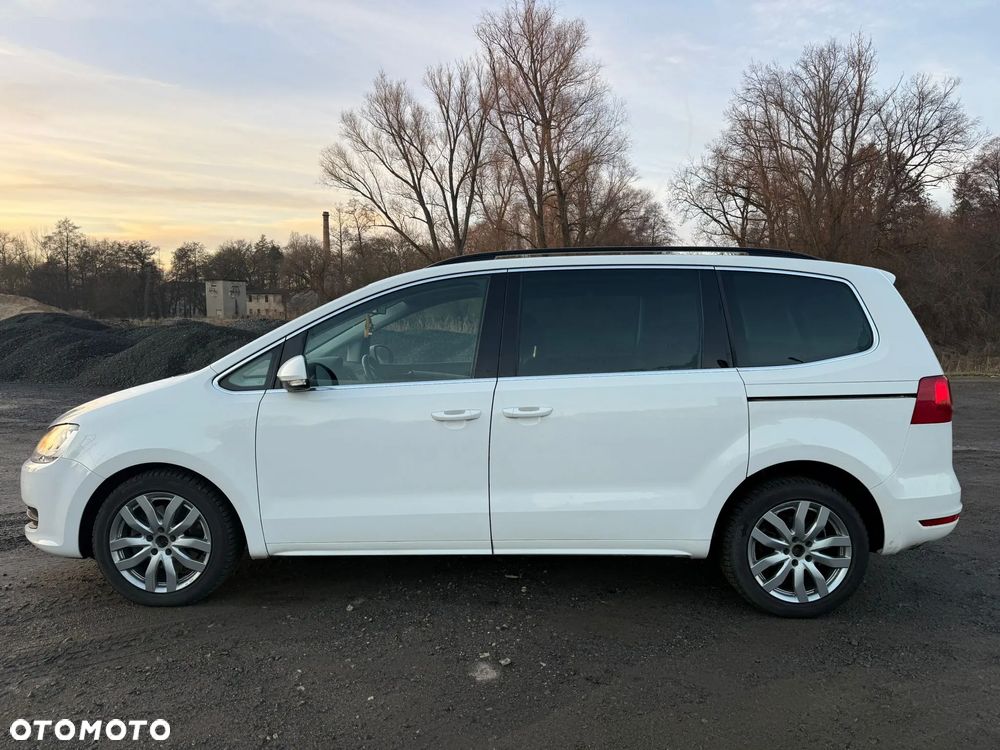 Volkswagen Sharan 2.0 TDI Comfortline DSG - 2