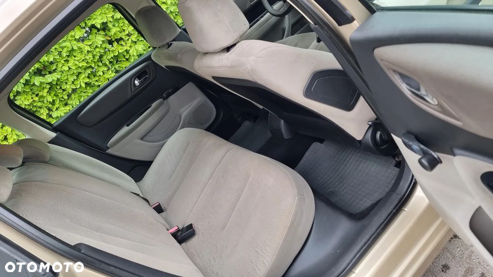 Citroën C4 1.6 16V Impress - 11