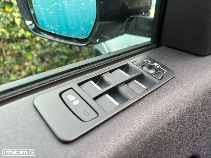 Land Rover Discovery Sport - 14