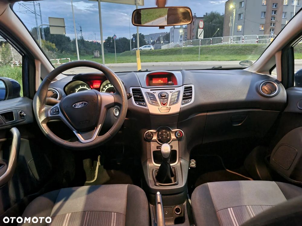 Ford Fiesta 1.25 Trend - 25