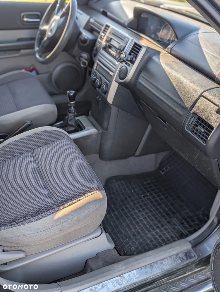 Nissan X-Trail 2.2 dCi 4x2 Comfort - 6