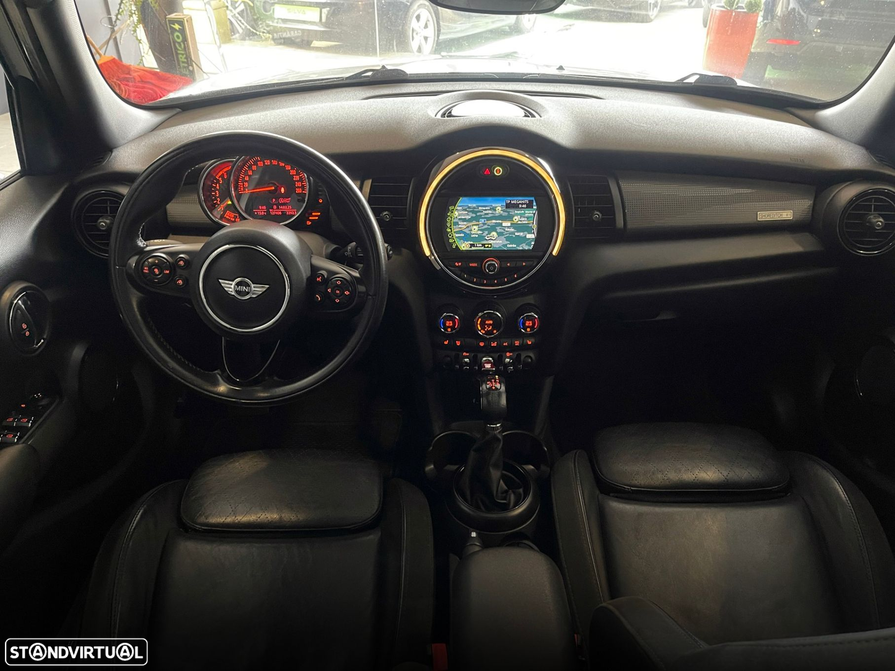 MINI 5 Portas Cooper D Aut. Seven - 14