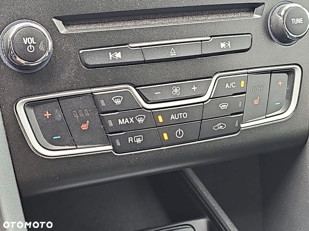 Ford Mondeo - 24