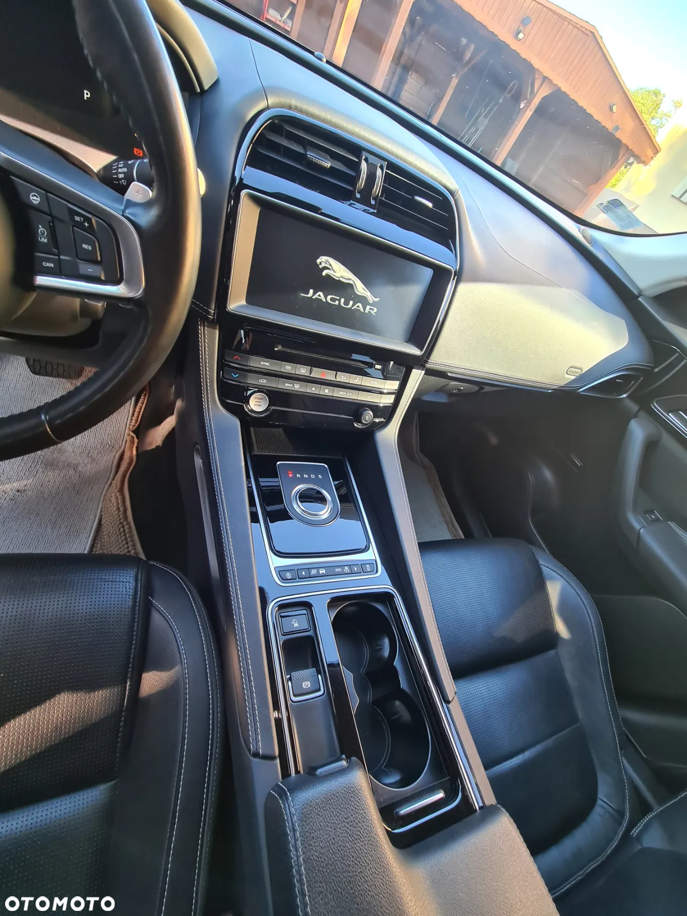 Jaguar F-Pace 2.0 i4D AWD R-Sport - 3