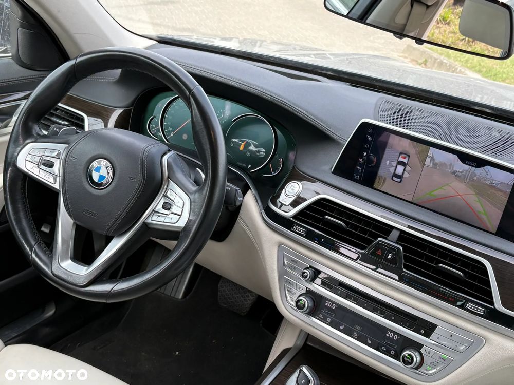 BMW Seria 7 730d xDrive - 17