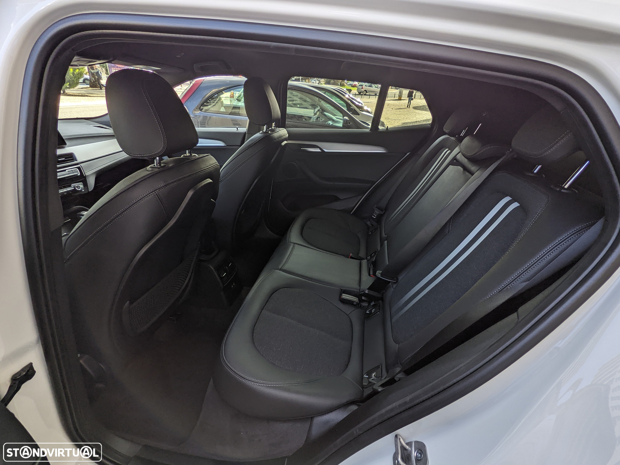 BMW X2 25 e xDrive X Pack M - 13