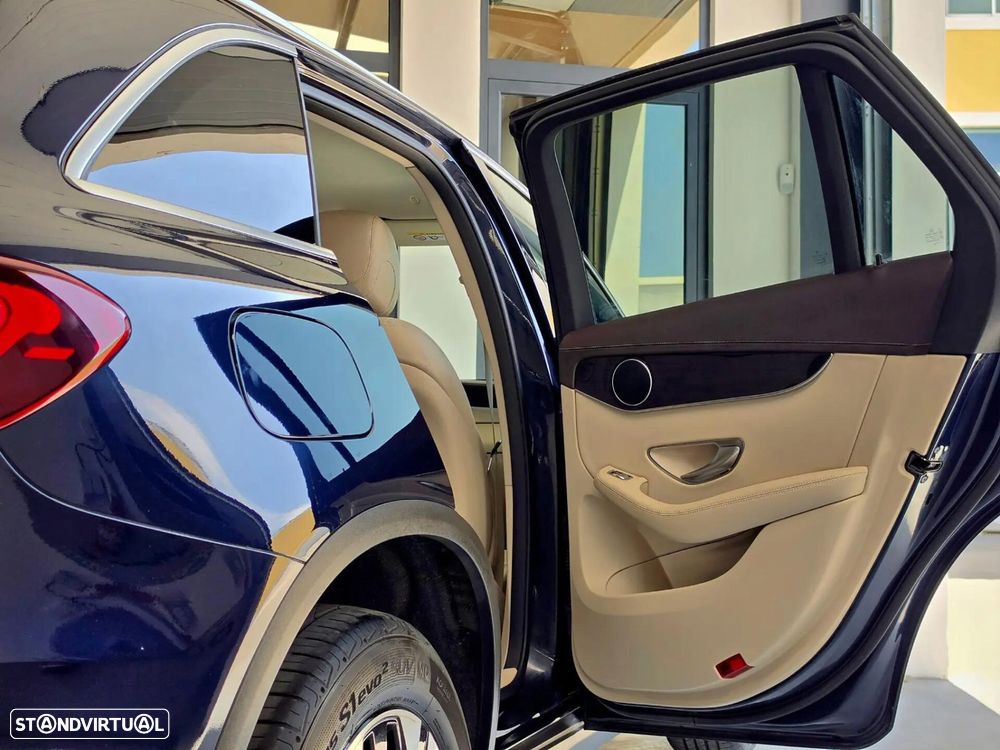 Mercedes-Benz GLC 300 e 4Matic - 40