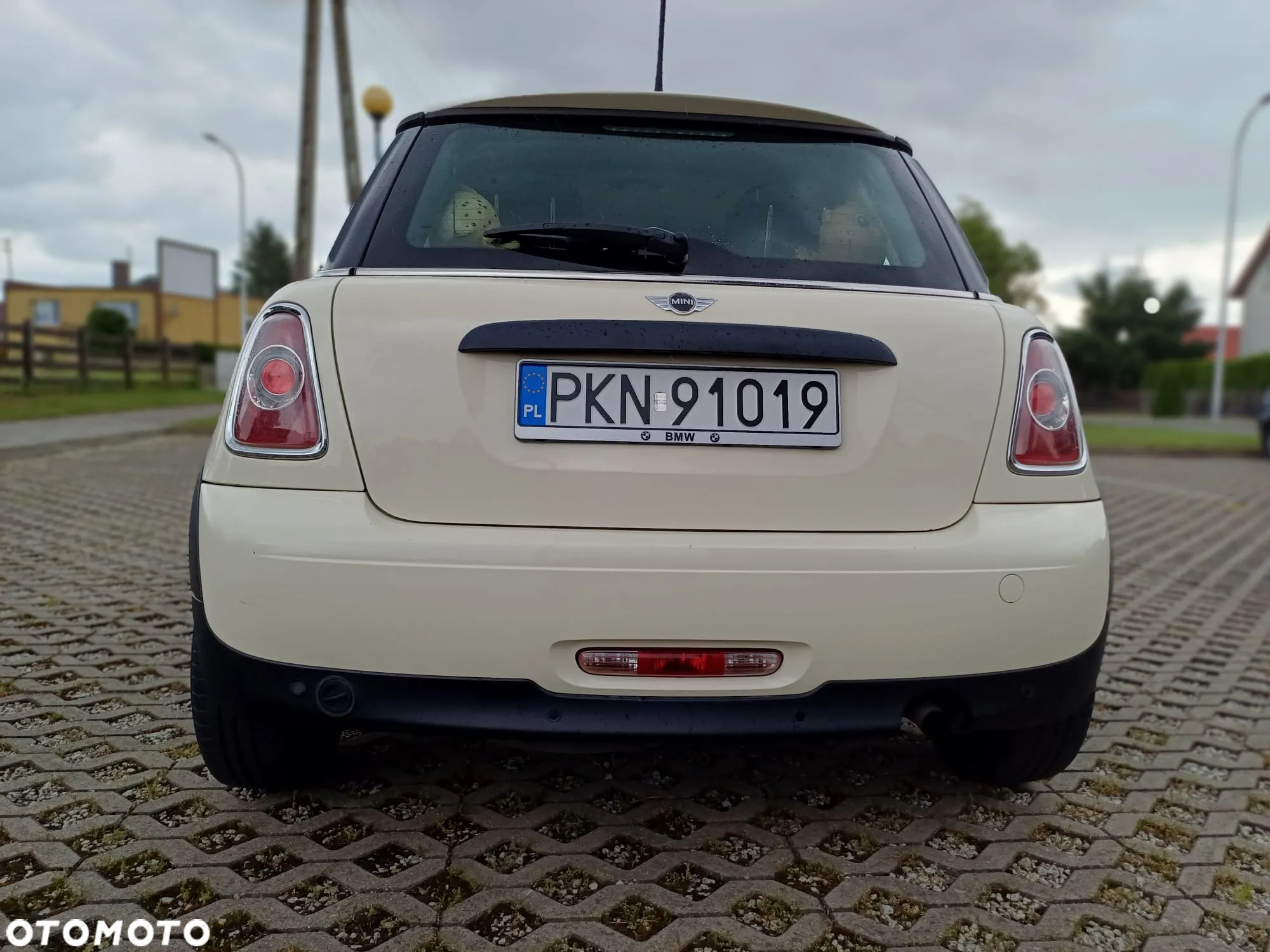 MINI ONE Standard - 4
