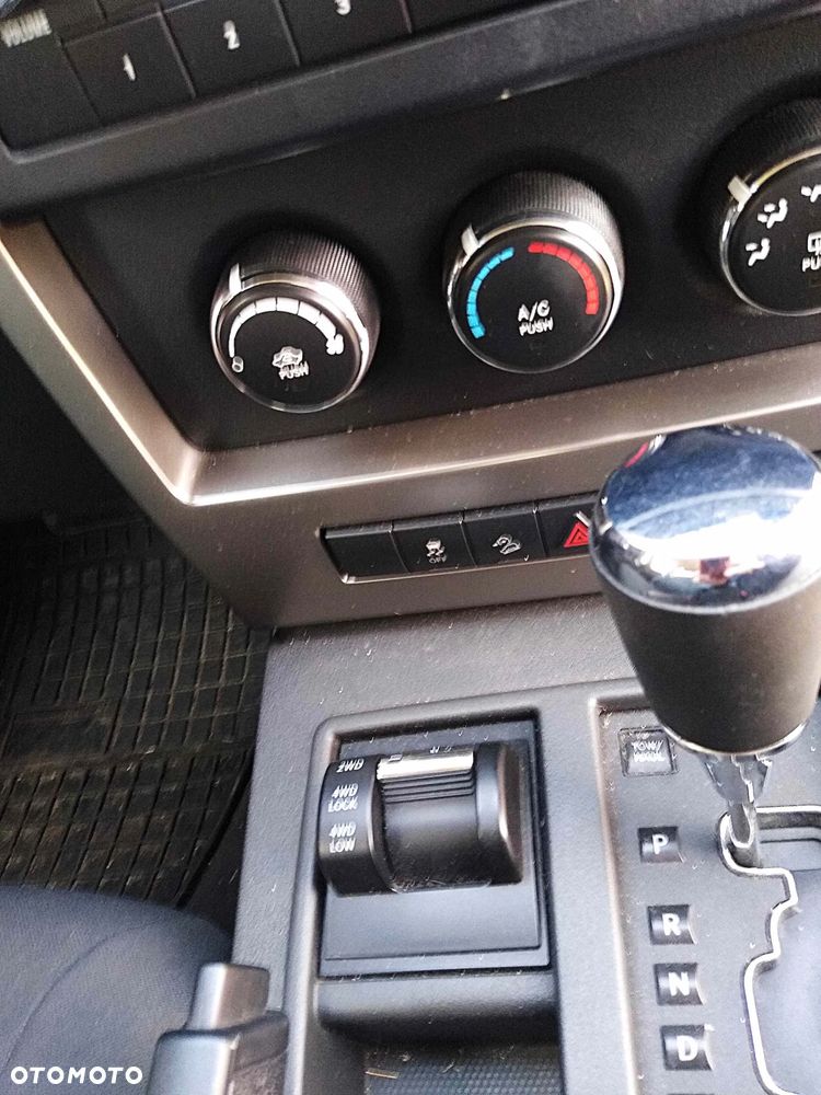 Jeep Liberty - 9