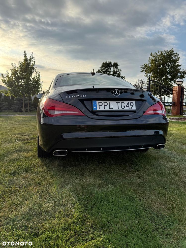 Mercedes-Benz CLA - 12