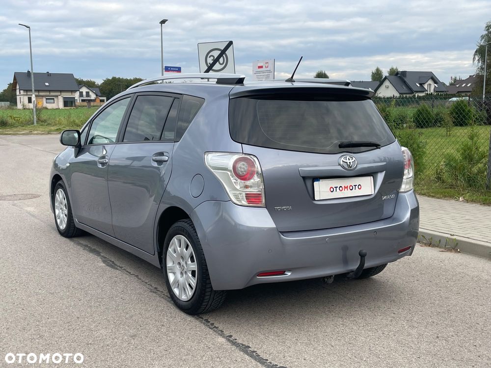 Toyota Verso 2.0 D-4D - 34