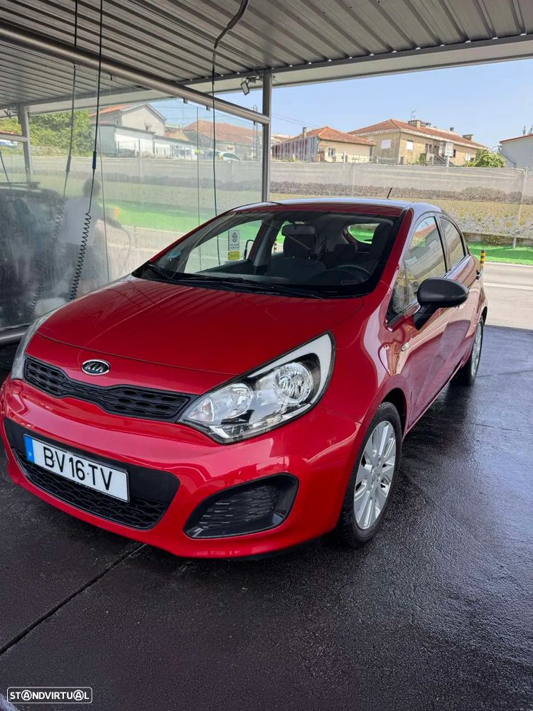 Kia Rio 1.4 Dream Team Edition - 1
