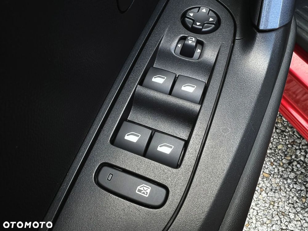 Peugeot 2008 1.5 BlueHDi Allure Pack S&S EAT8 - 33