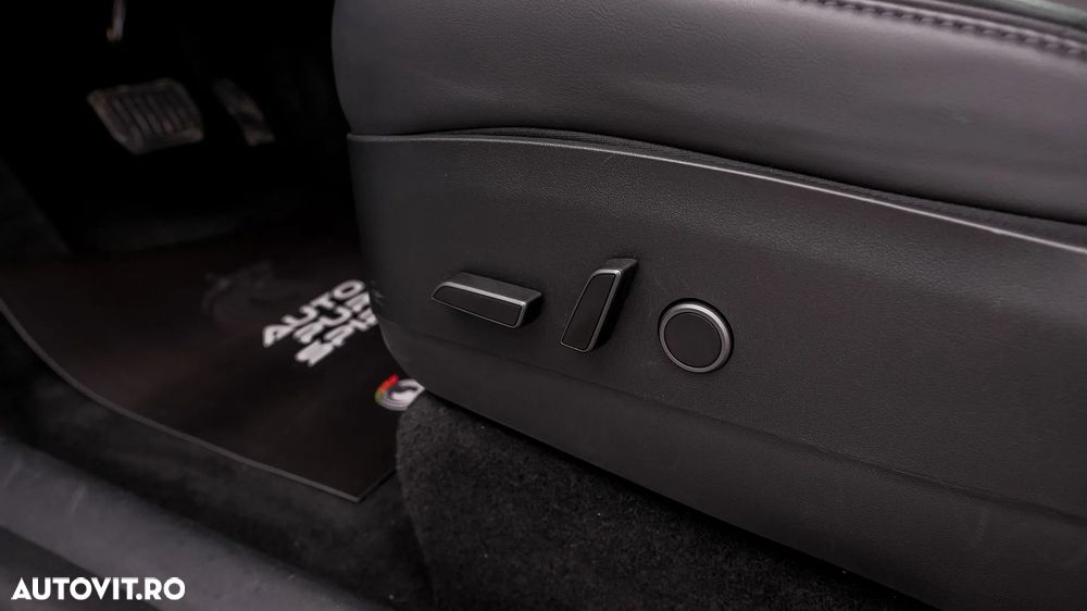 Tesla Model Y Long Range Dual Motor AWD - 21