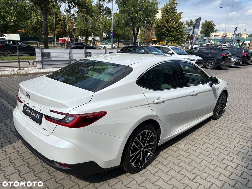 Toyota Camry 2.5 Hybrid Dynamic Force Executive e-CVT - 8