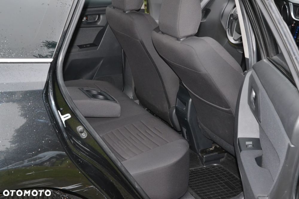 Toyota Auris - 11