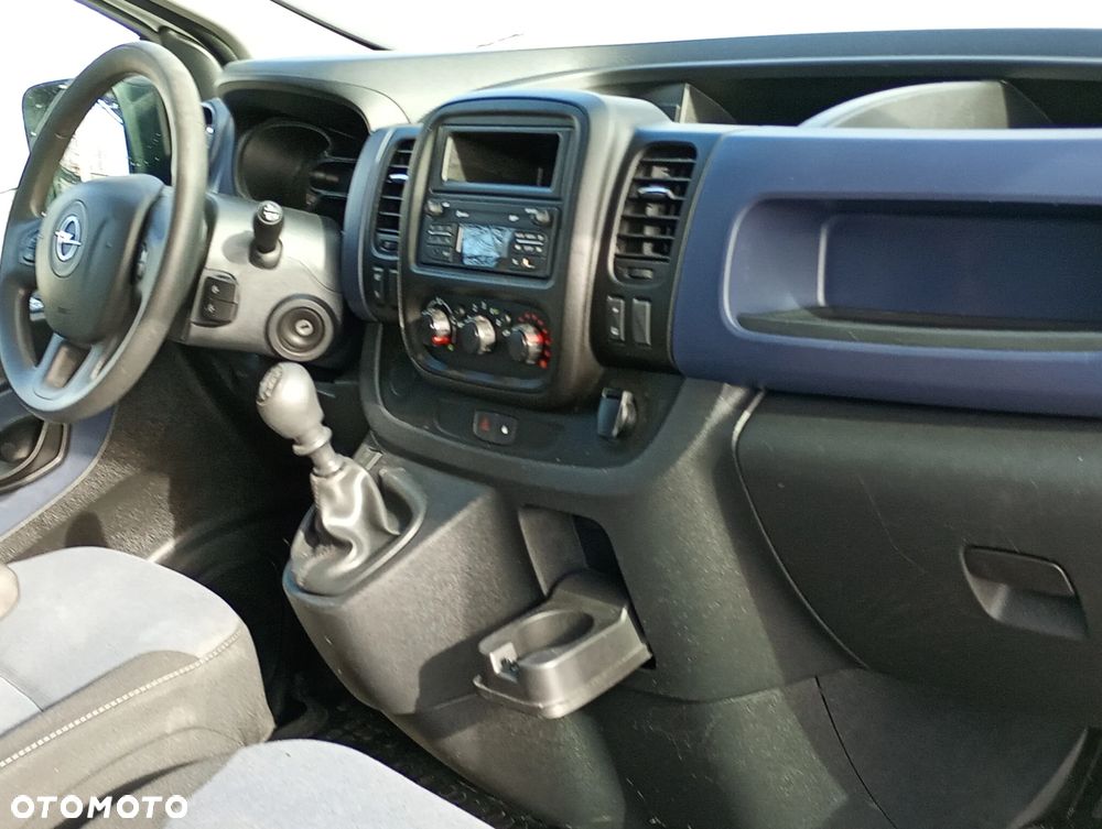 Opel VIVARO - 11