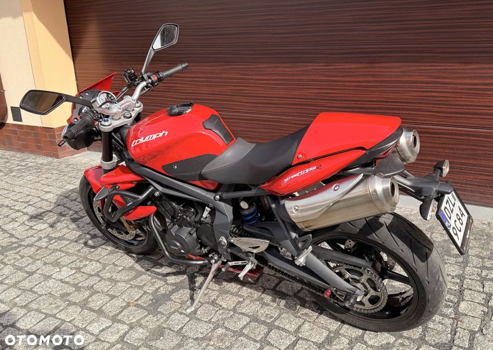 Triumph Street Triple - 18