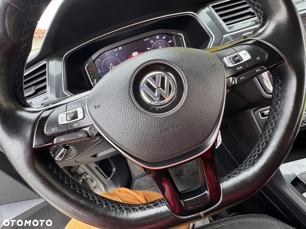 Volkswagen Tiguan - 35