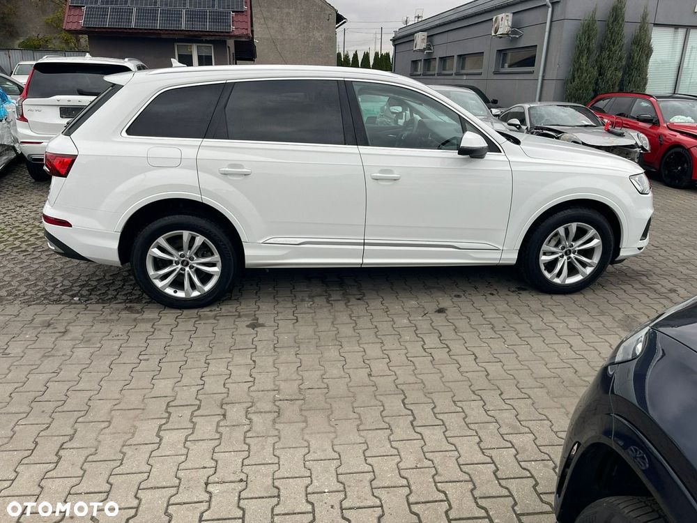Audi Q7 2023 photo 2