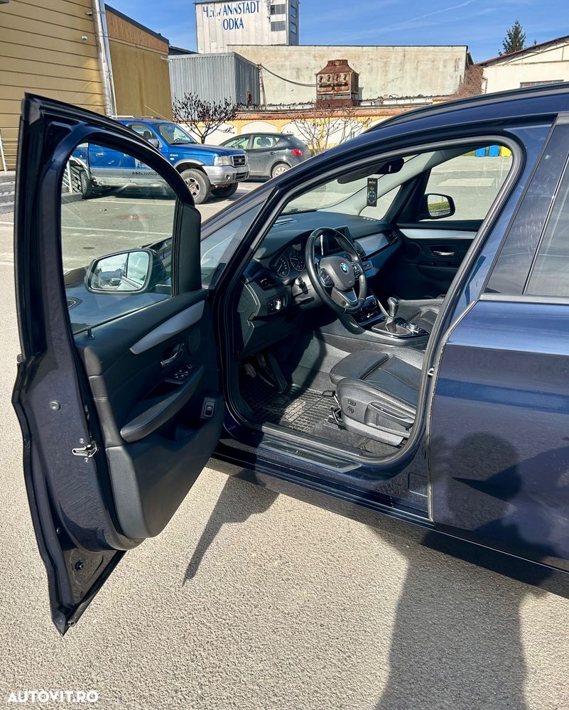BMW Seria 2 216d Standard - 5