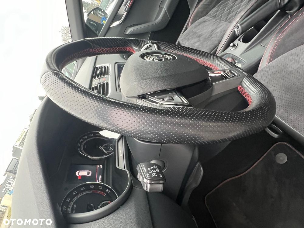 Skoda Octavia 2.0 TDI (Green tec) 4x4 DSG RS - 16