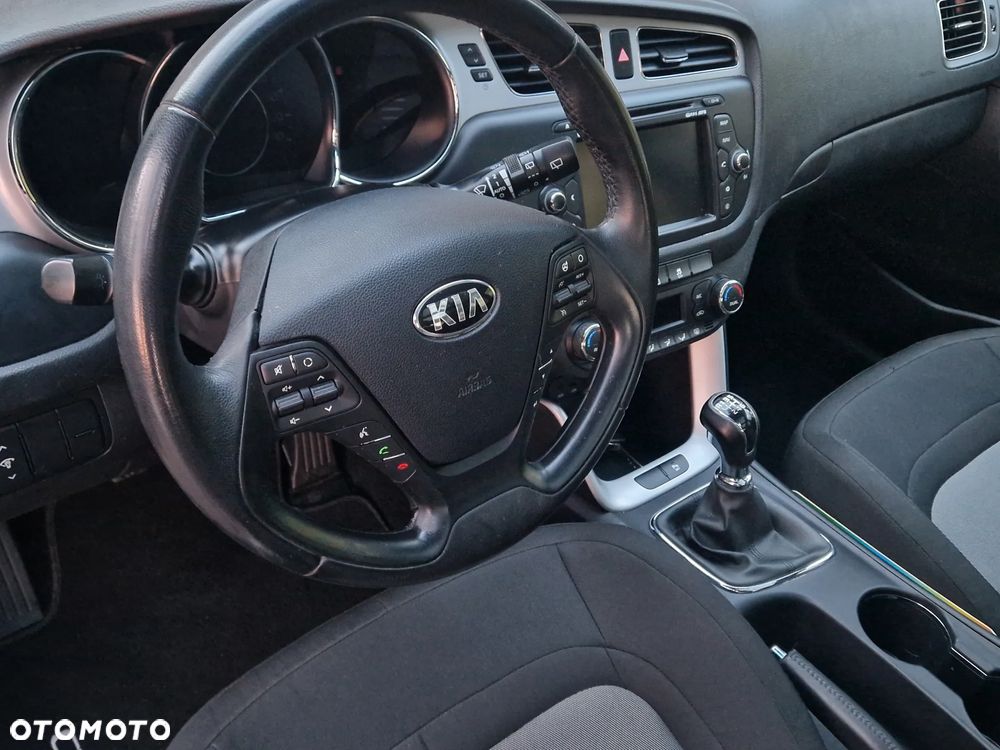 Kia Ceed 1.6 GDI Business Line - 38