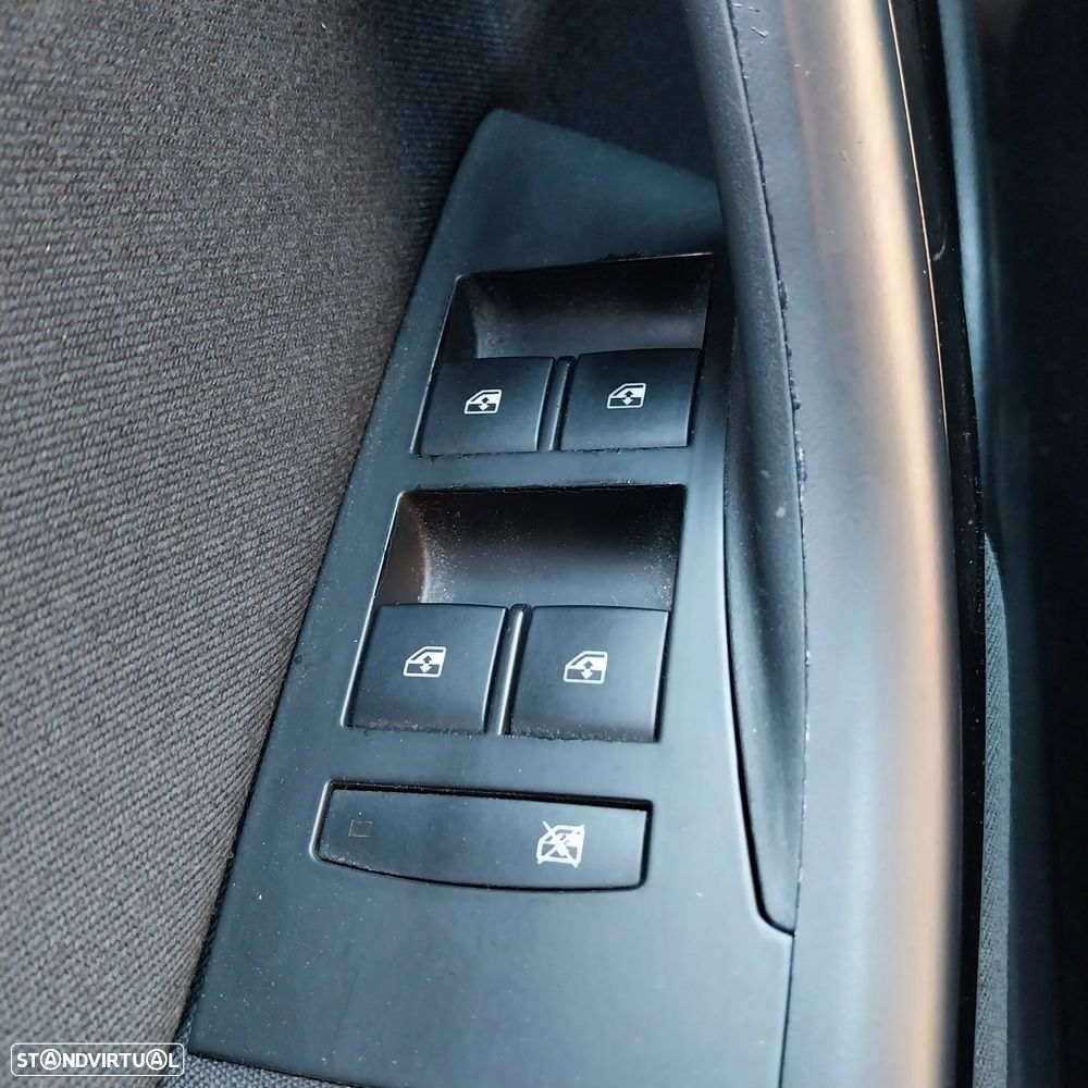 Opel Astra Sports Tourer 1.6 CDTi Executive S/S - 10