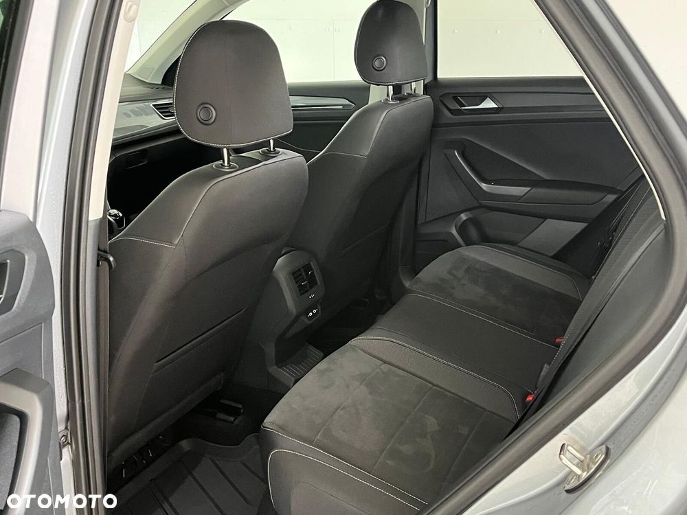 Volkswagen T-Roc - 31