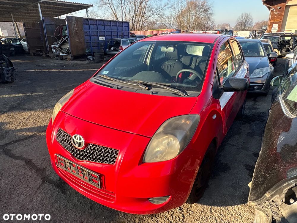 MASKA TOYOTA YARIS 2 KOD LAKIERU 3P0 - 2