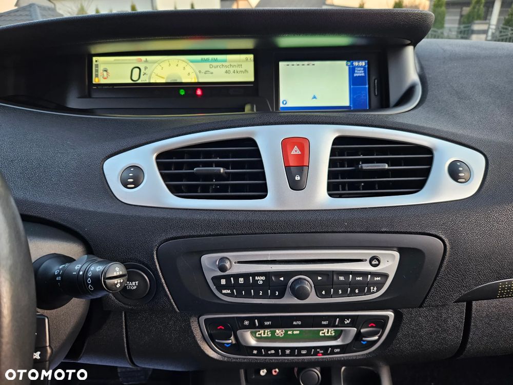Renault Scenic 2.0 16V 140 CVT Dynamique - 8