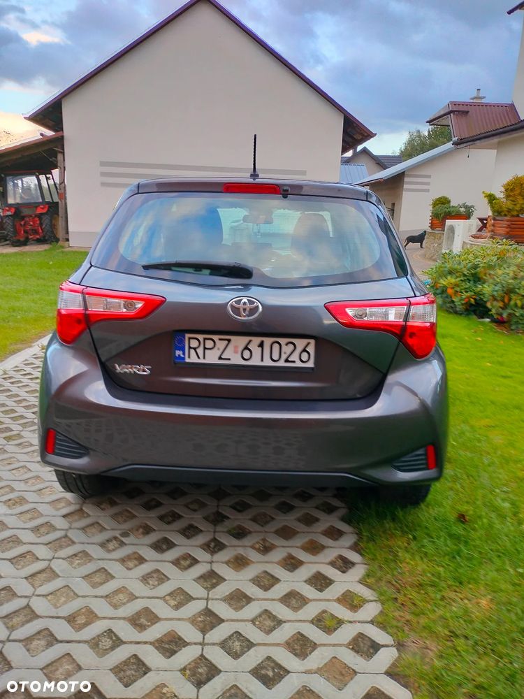 Toyota Yaris - 8