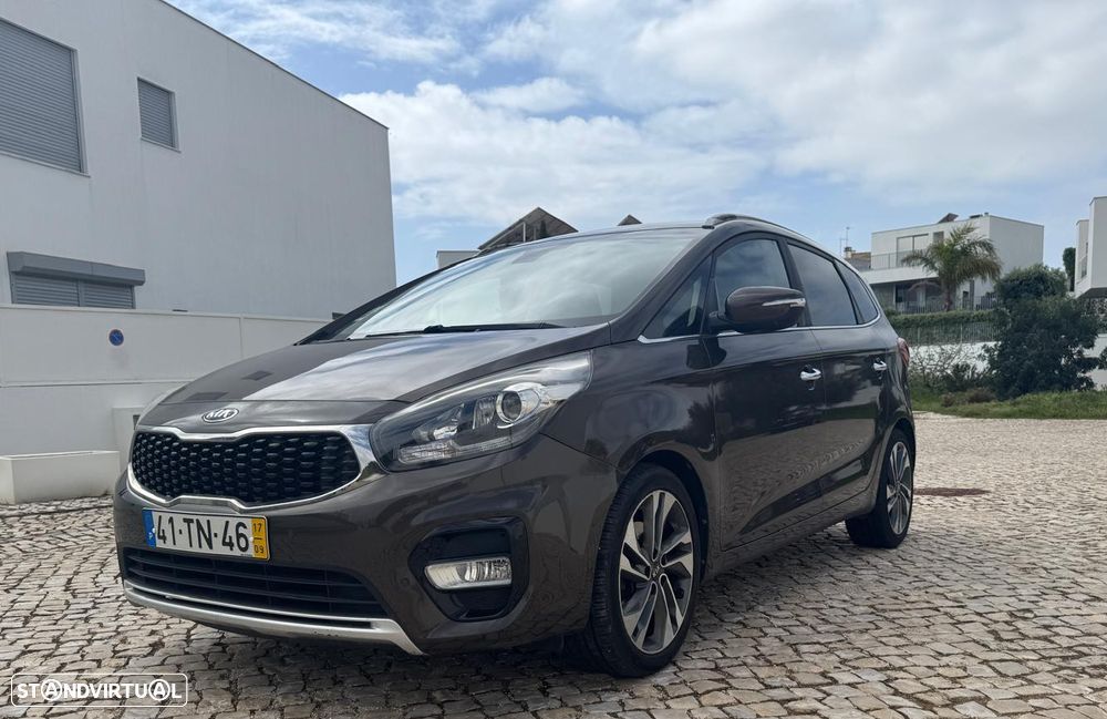Kia Carens - 2