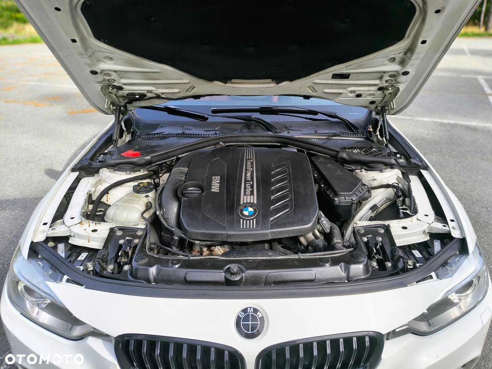 BMW Seria 3 335d xDrive Edition M Sport Shadow - 17