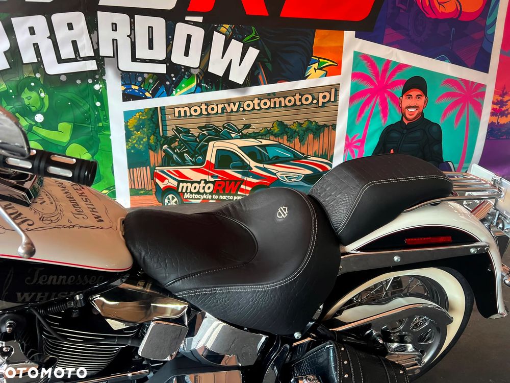 Harley-Davidson Softail Deluxe - 29