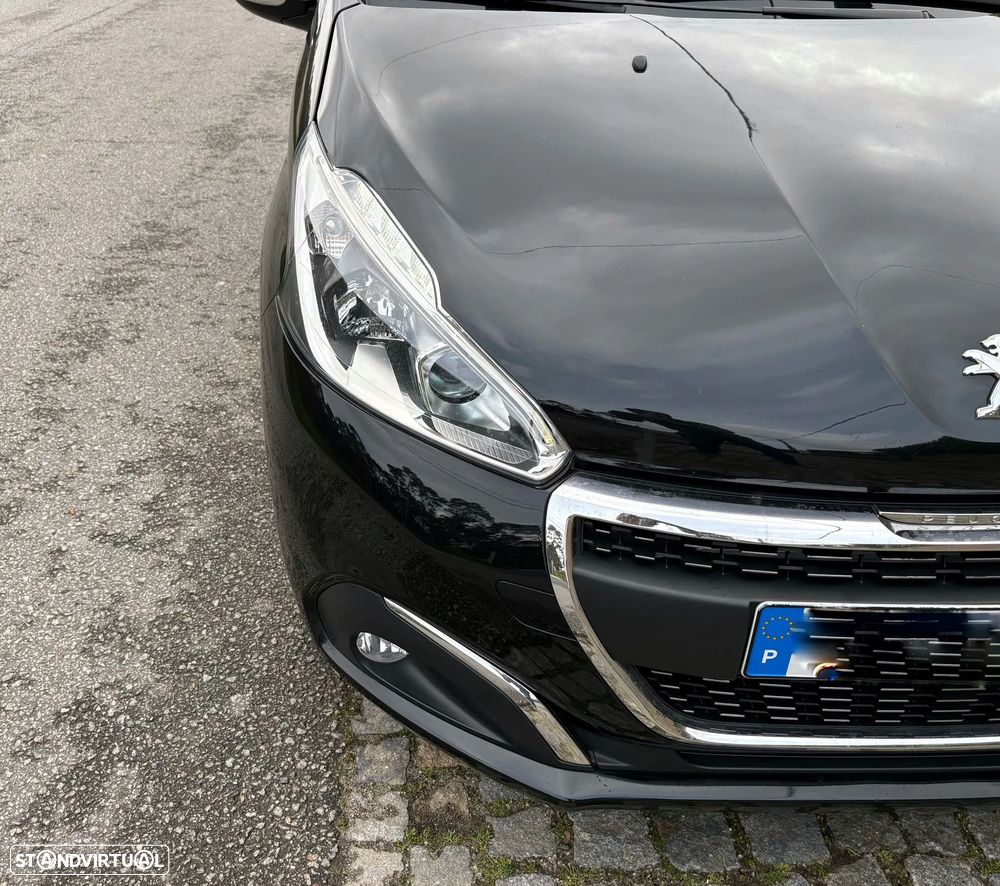 Peugeot 208 1.2 PureTech Signature - 15